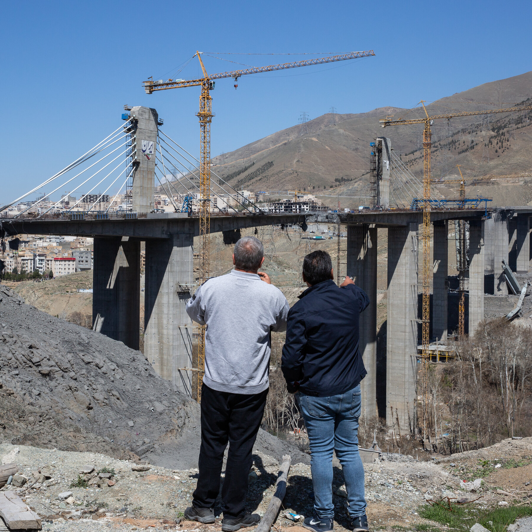 11int-iran-economy-gqht-mediumSquareAt3X